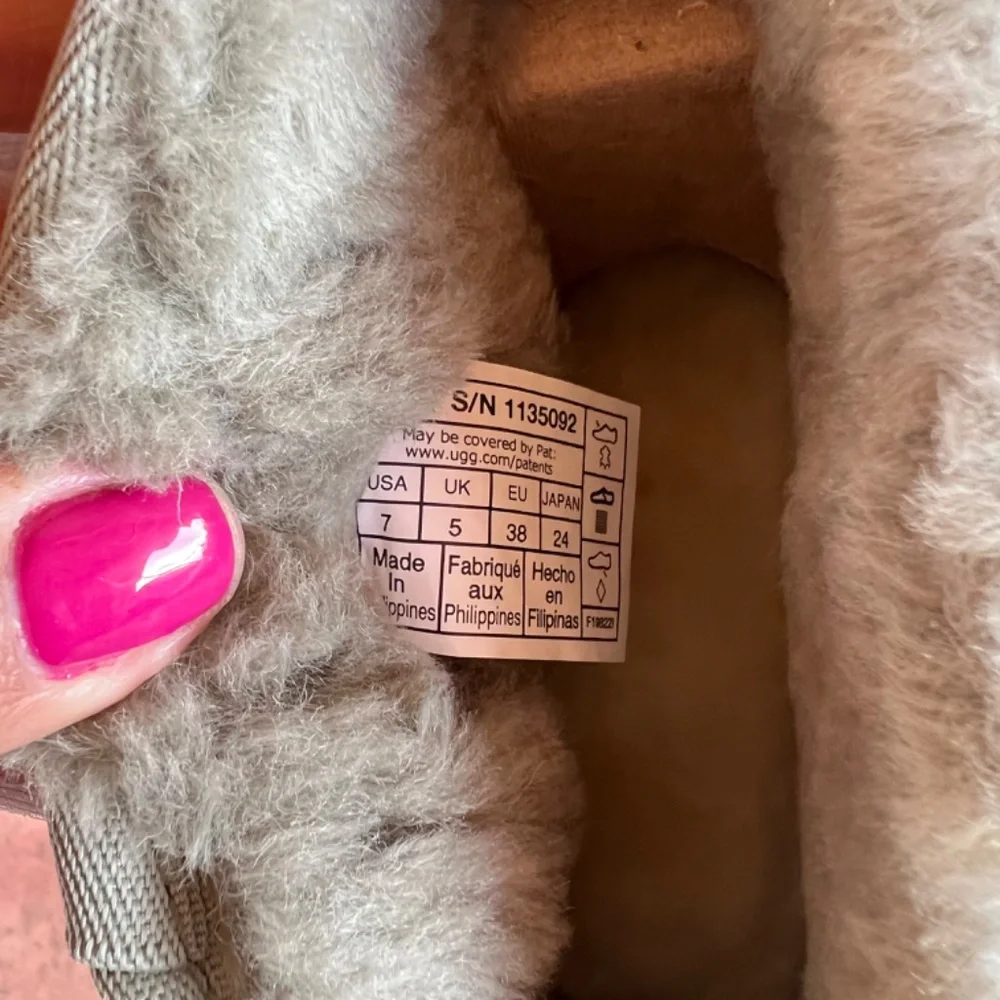 UGG CLASSIC ULTRA MINI PLATFORM MOSS GREEN BRAND NEW + PAPER SHOPPING BAGN ZS 7 - Picture 9 of 14